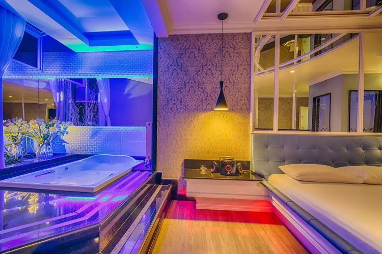 Ettus Motel