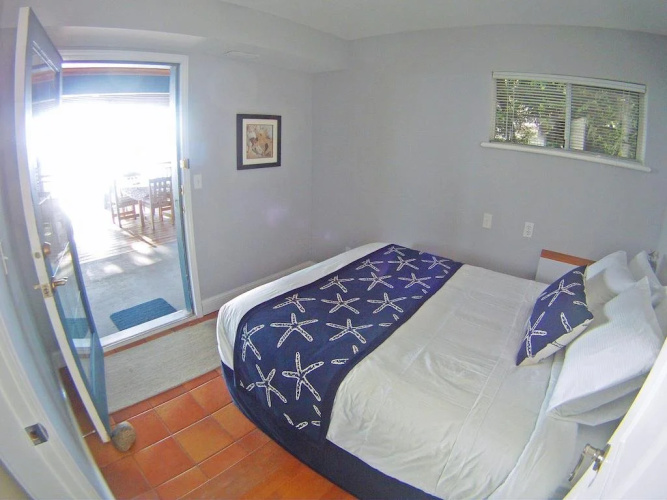 Beachside by the Bay Waterfront Suites