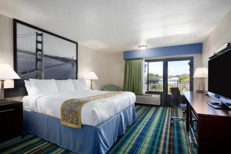 Super 8 By Wyndham Vallejo/Napa Valley