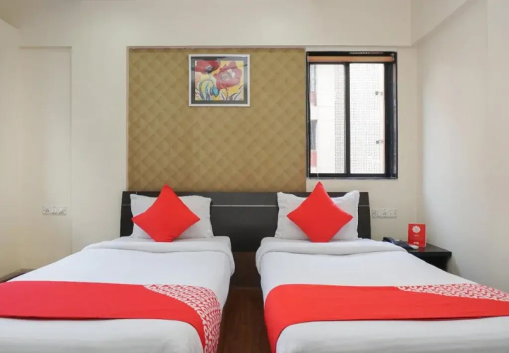 Hotel Silvver Crest By OYO Rooms