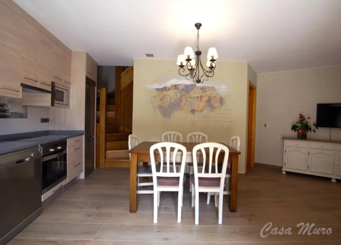 2 Bedrooms Cottage