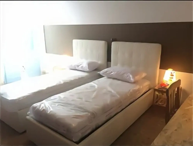 3 Bedrooms Apartment