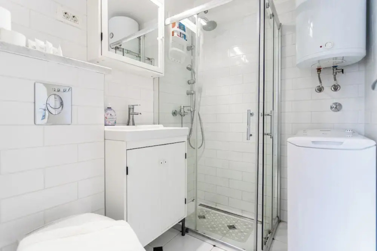 Comfortable apartment with great city and sea view