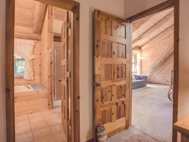 Bear Den Log Cabin