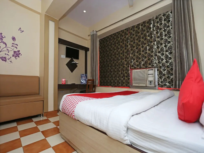 OYO 9926 Hotel Bharat INN