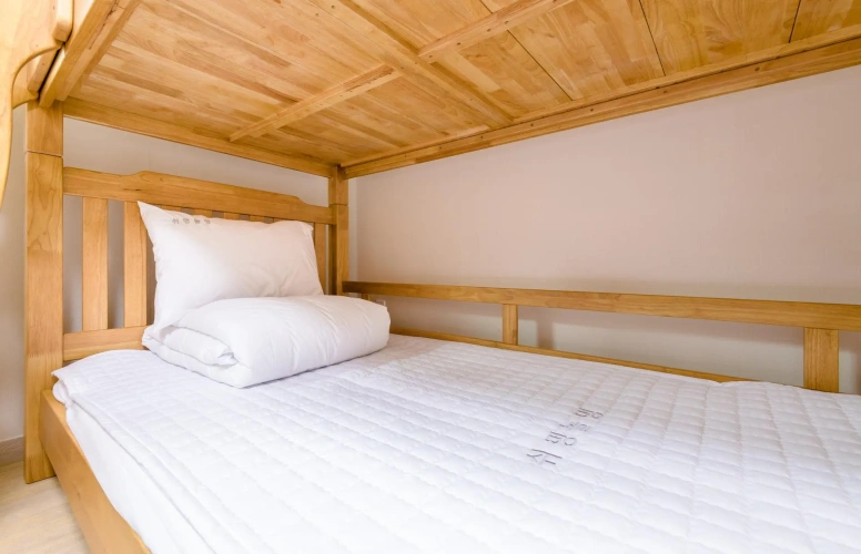Bed in Dorm