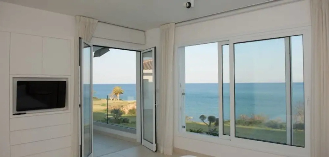 Villa Scarlet