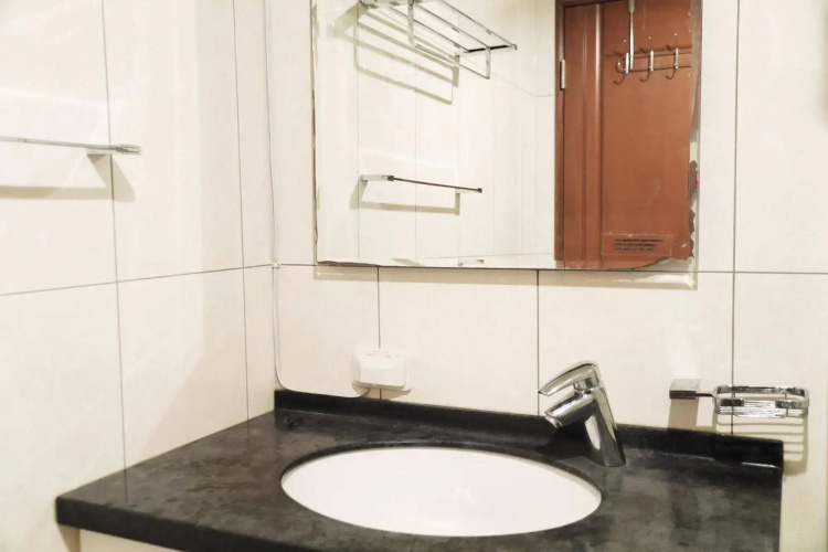 Q Square Apartment D