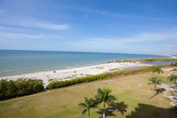 Fort Myers Beach Area 7360
