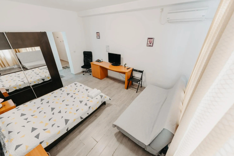 Studio Piata Amzei NR.1 (17 A)