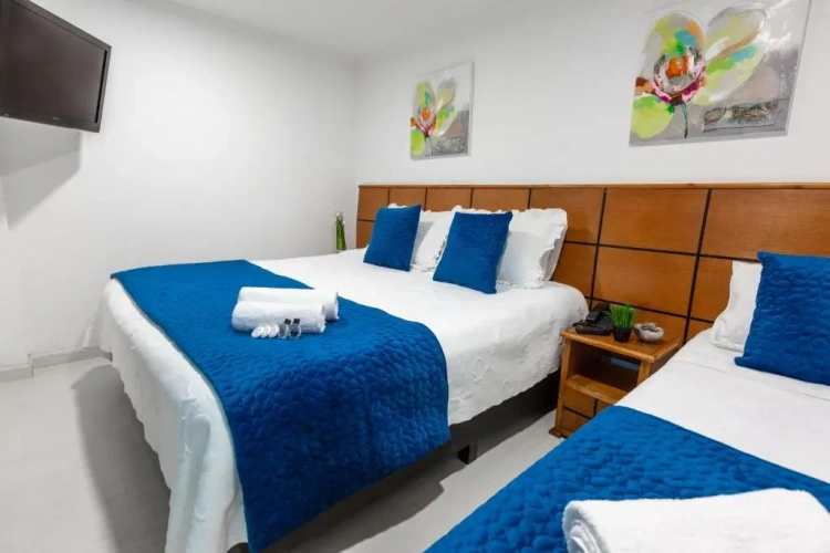 Standard Triple room
