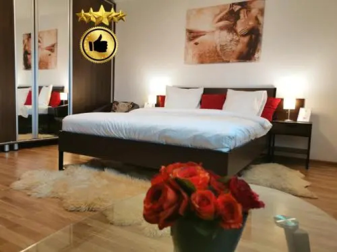 Studio 37 RedBed Self Catering Apartments