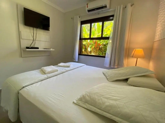 2 Bedrooms Bungalow