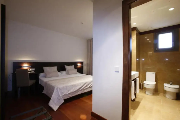 Hotel Palacio De Meras