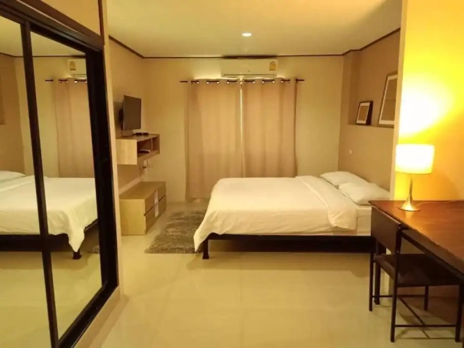 Standard Twin room with balcony