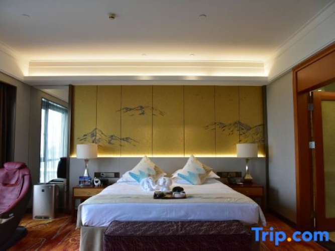 Executive Double room with lake view