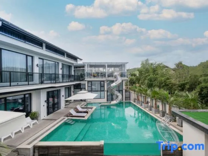 Moganshan Yunye pool slide villa