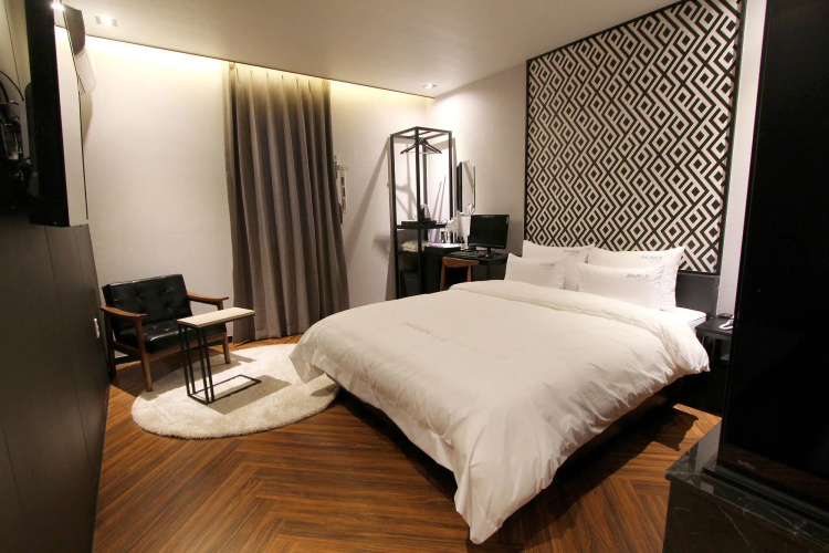 To Heaven Hotel Nampo