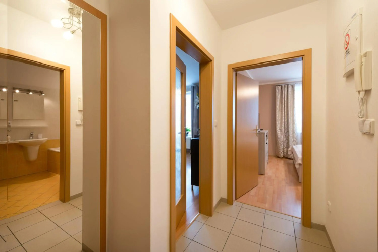 B2B Apartments