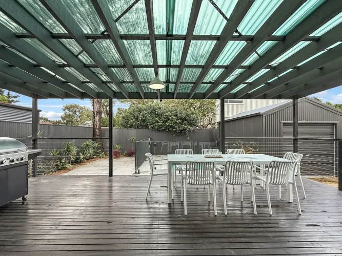 Spacious 3-bedroom Home With Private Pool & BBQ