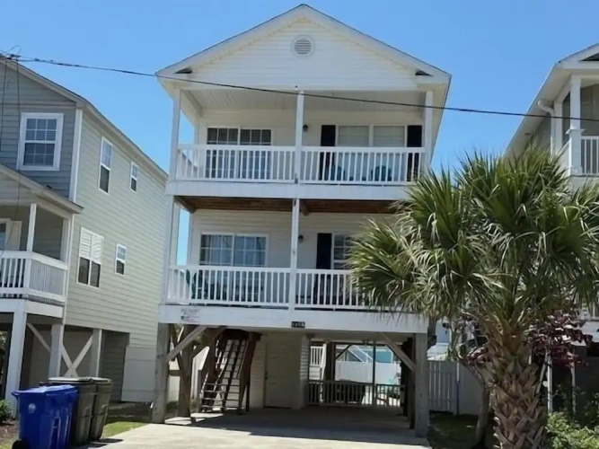 4 Bedrooms Cottage