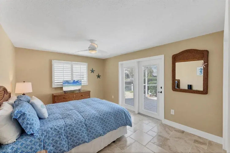 803 Napoli Lane