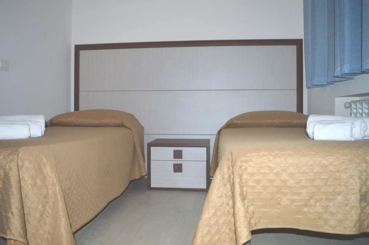 Emma's Apartments