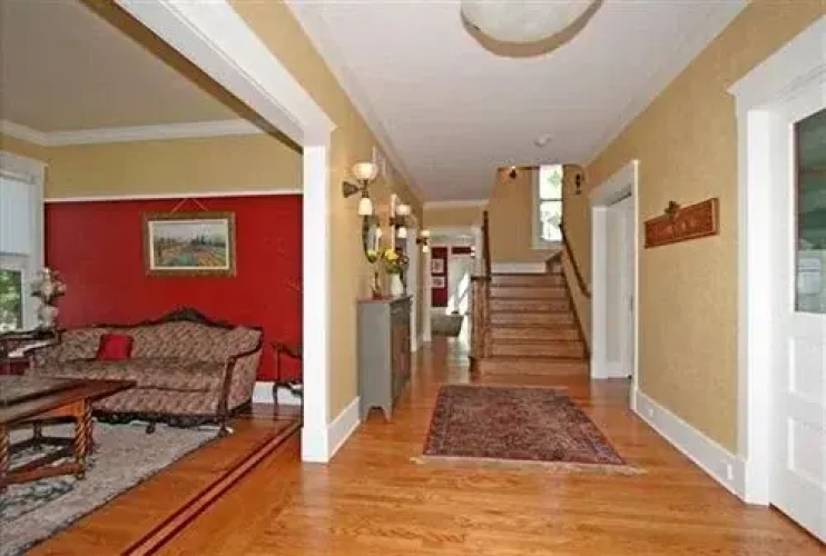 Barrington House Bed And Breakfast