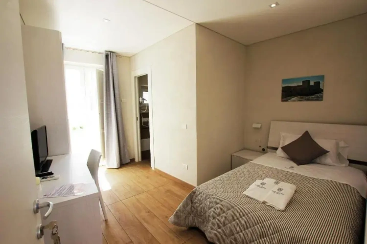 Deluxe Single room