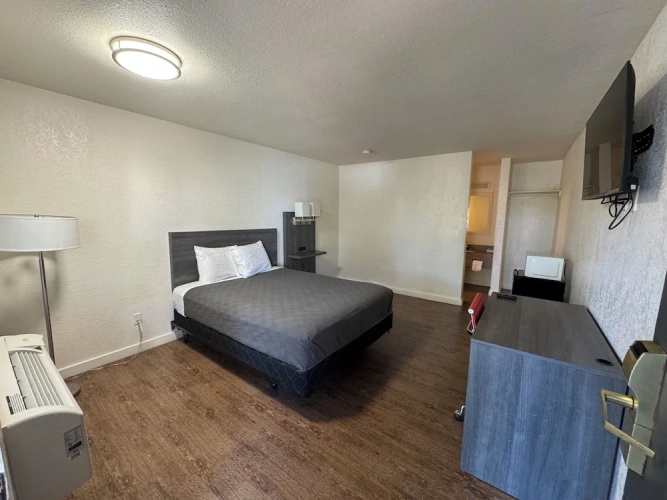 Basic Double room