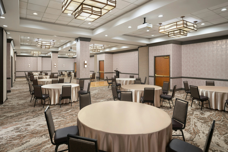 Embassy Suites by Hilton Hot Springs Hotel & Spa photo 29