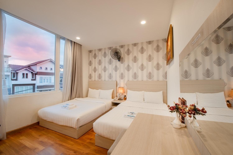 Standard Double room with city view