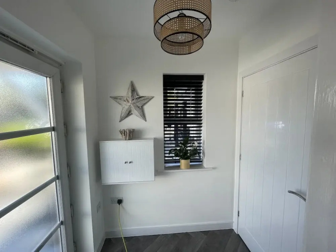 Beautiful 2 Bedroom House, Seasisde Location