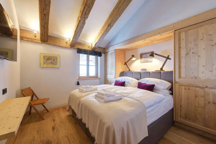 Chalet Silver Fox