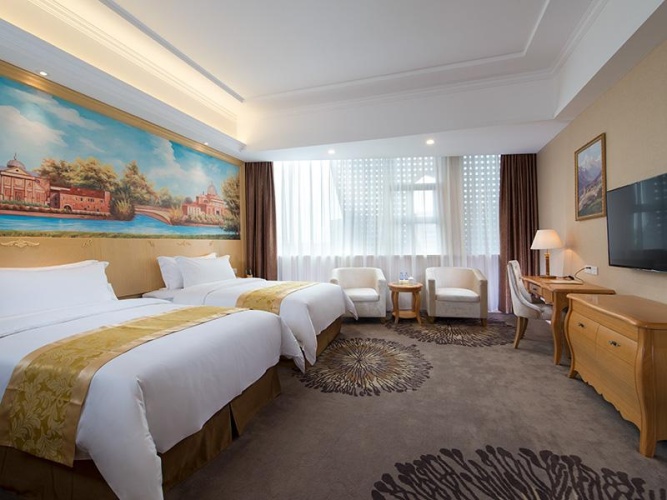 Executive Double room with street view