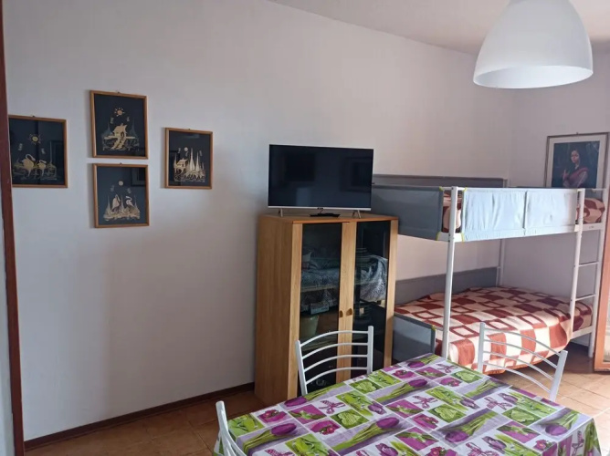 Seafront Apartment for Rent 6 Sleeps Skyscraper