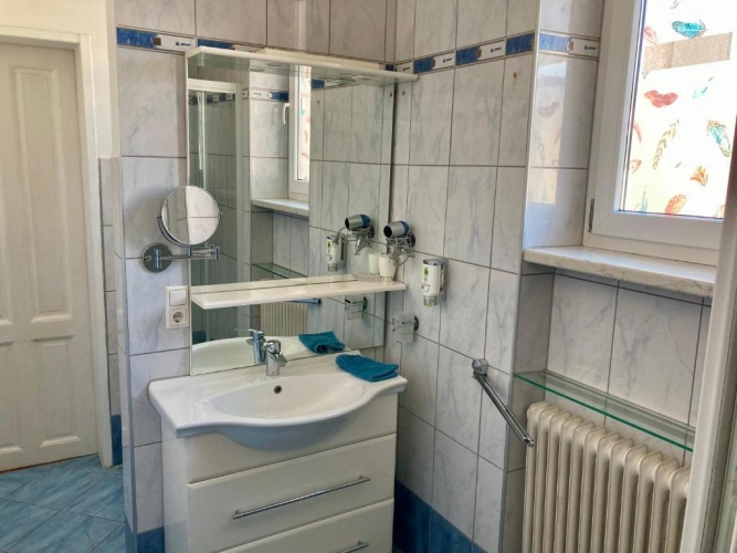 3 Bedrooms Apartment