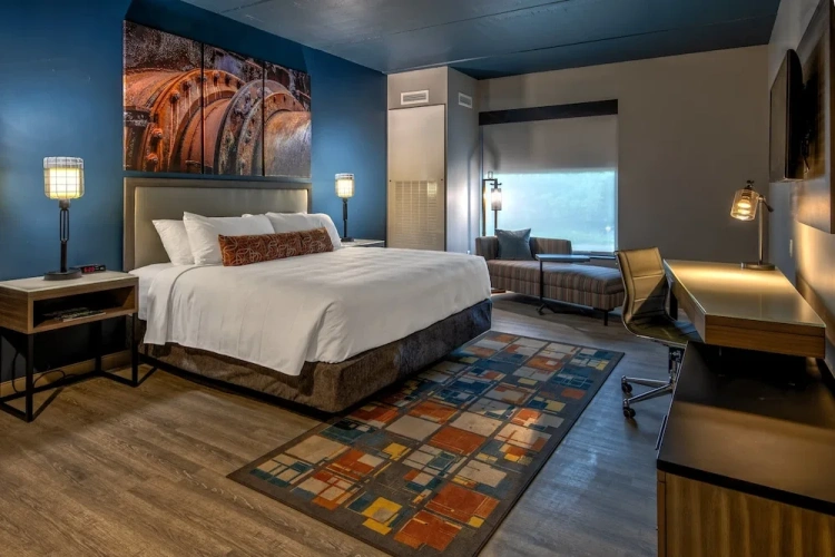 Standard Double room with river view