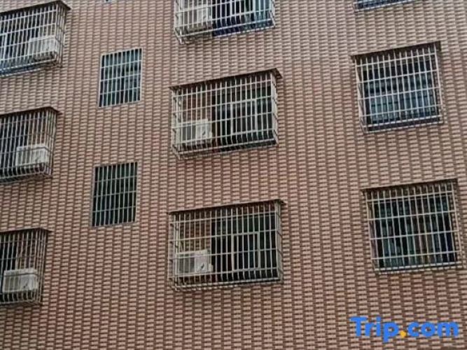 Minghao Elevator Apartment