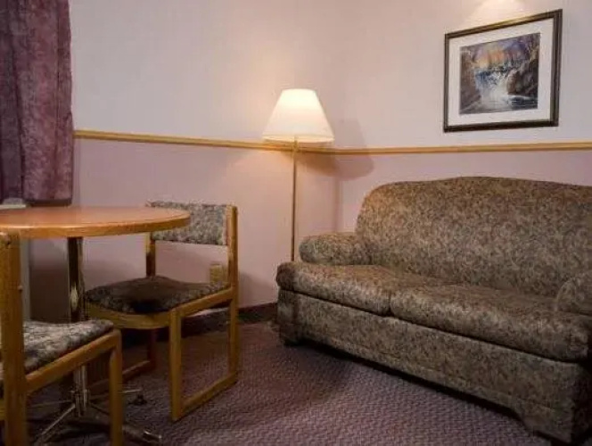 Thunder Bay Inn