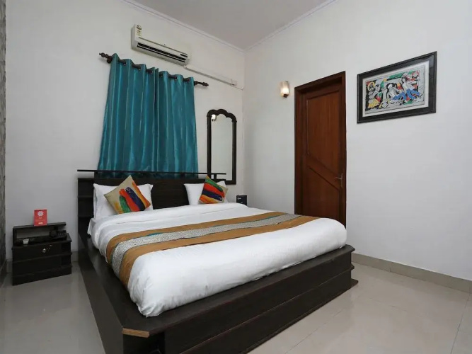 OYO 14306 Advantage Homes