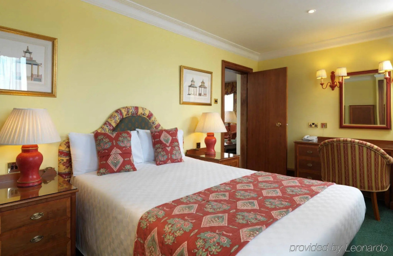 The Royal Angus Hotel