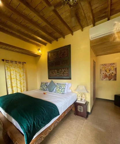 2 Bedrooms Villa