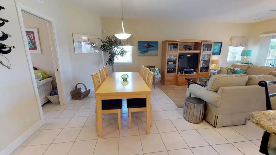 240 Bradenton Beach Club