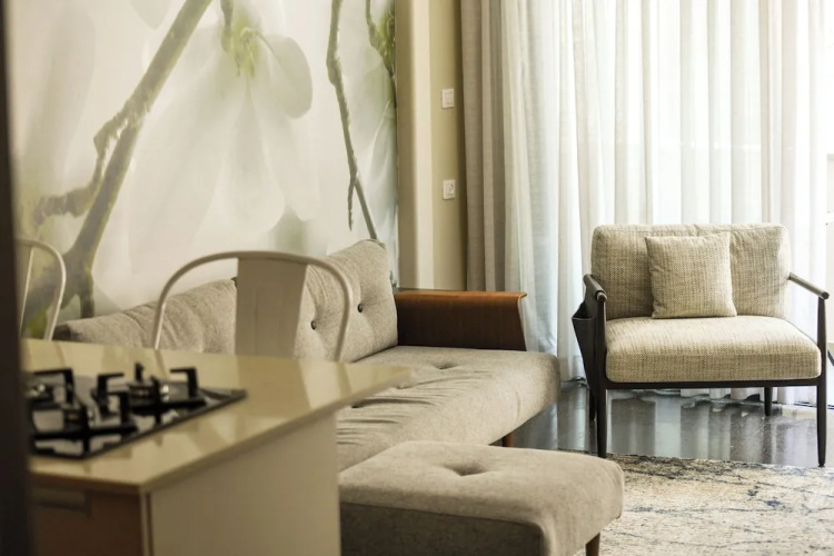 White Blossom 1BR Apt Near Dizengoff CTR