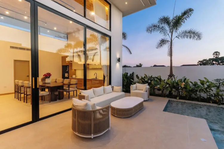 New 4BR Pool Villa Modern Oasis V283