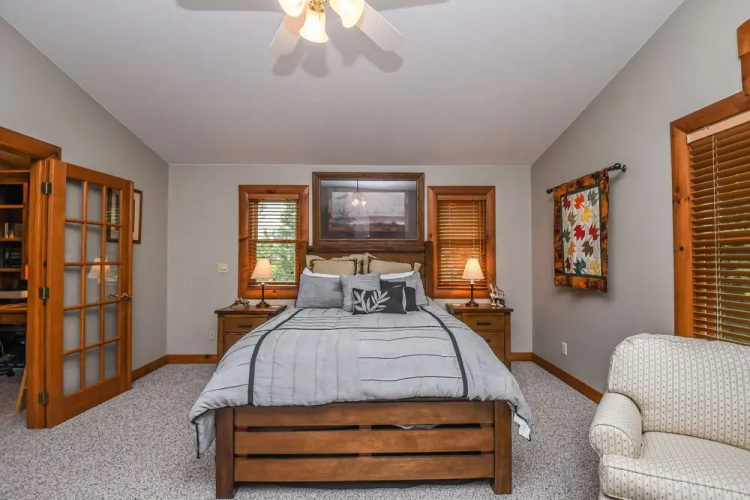 One Ski Hill 5 Bedroom House