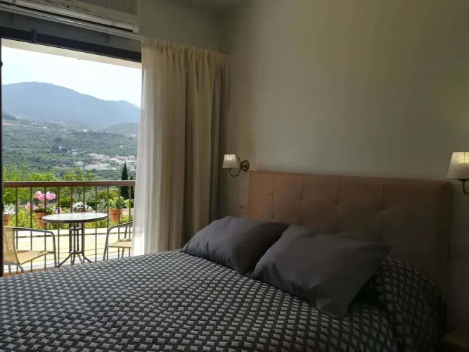 Hostal y Apartamento Rural Los Naranjos