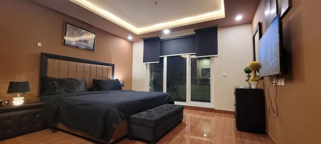 Business Double Apartment with city view