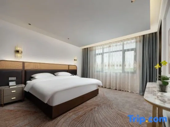 Executive Attic Suite